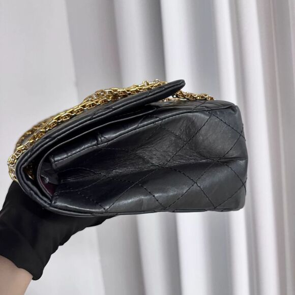 Chanel Women Pre-Loved Bag Very Good Condition - Picture 4 of 9